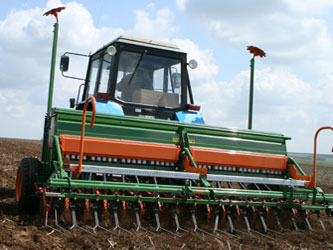 сельхозтехника в поле